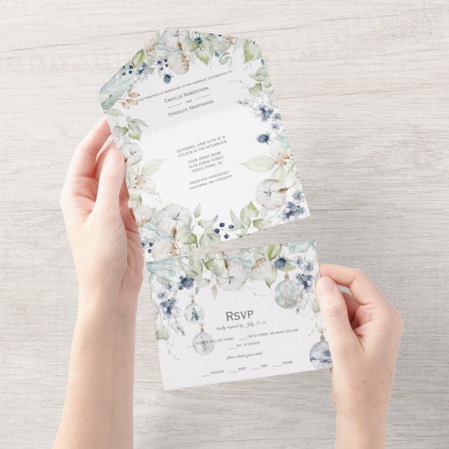 Invitation Tout En Un Mariage hivernal floral vert sauge et bleu poussié (Déchirure)