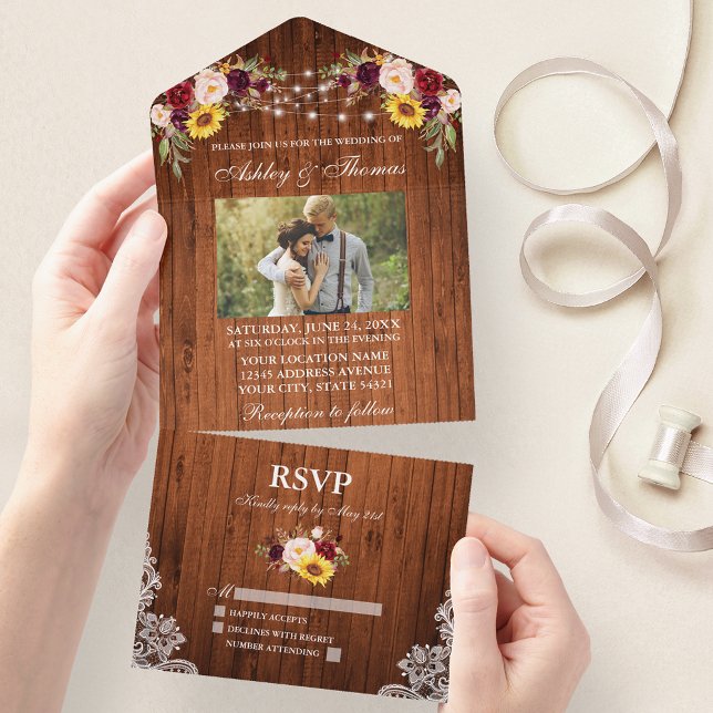 Invitation Tout En Un Mariage rustique Bois Lumières Florales Dentelle P (All In One Wedding Invitation with tear off RSVP Card)