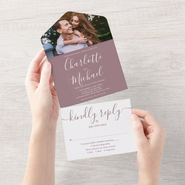 Invitation Tout En Un Moderne Elegant Mauve Script Mariage photo Tous (Déchirure)