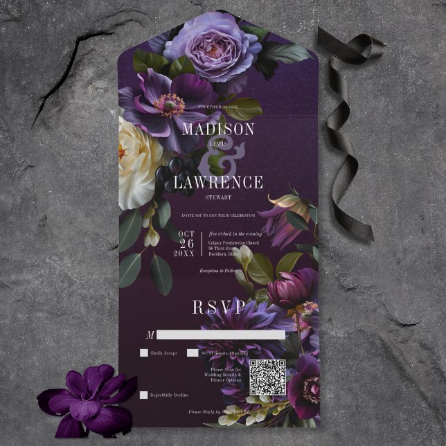 Invitation Tout En Un Moody foncé violet et blanc Floral QR Code (Dark Moody Purple & White Floral All In One Wedding Invitation with QR Code)