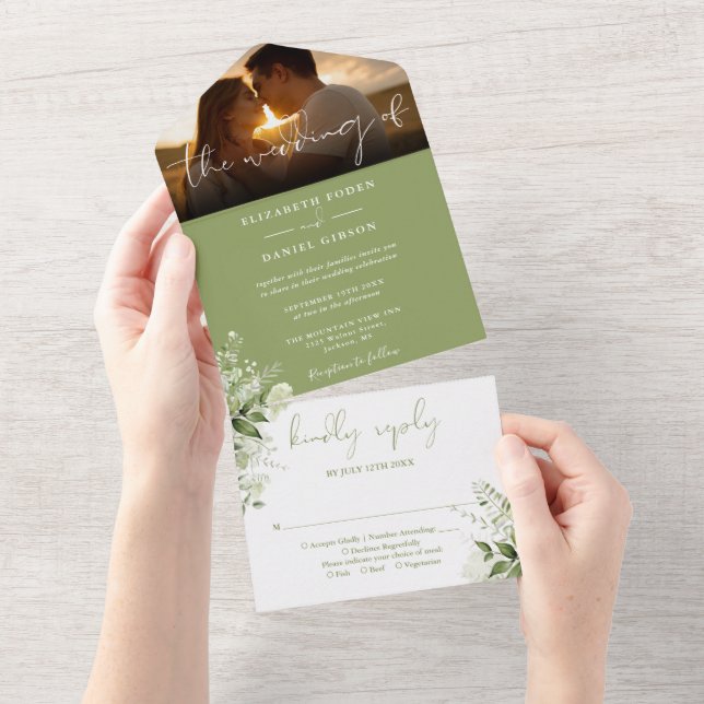Invitation Tout En Un Moss Green Floral Greenery Mariage Photo (Déchirure)