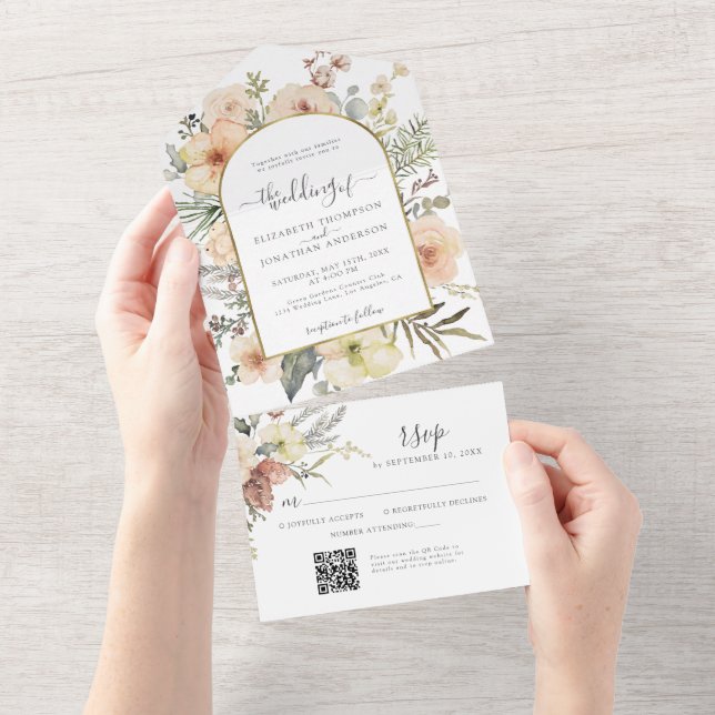 Invitation Tout En Un Noël QR RSVP Floral Gold Foil Mariage d'hiver (Déchirure)