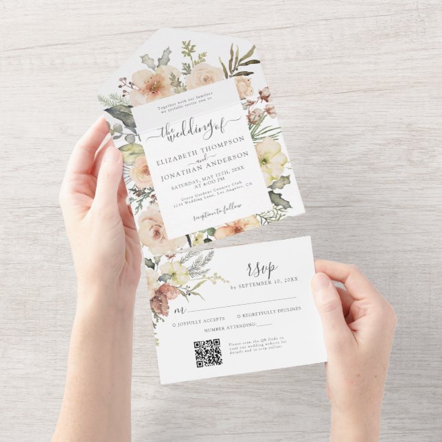 Invitation Tout En Un Noël QR RSVP hiver Floral Mariage de bois (Déchirure)