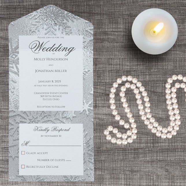 Invitation Tout En Un Nuances modernes de Flocon de neige bleu glace (Also available with QR code. )