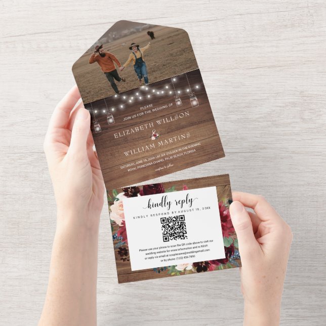 Invitation Tout En Un Pays Bois rustique et Mariage Floral QR Code photo (Déchirure)