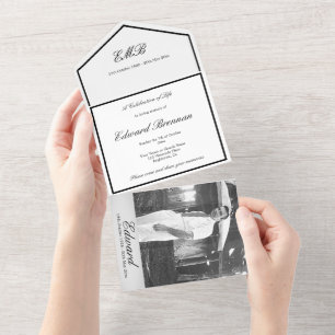 Invitation Tout En Un Photo commémorative funéraire noir et blanc simple