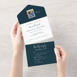 Invitation Tout En Un photo monogramme bleu marine du couple côtier blan