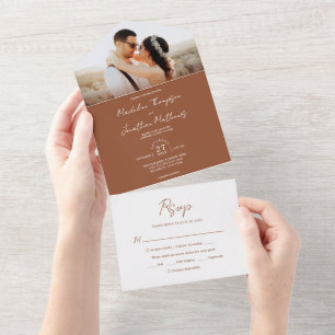 Invitation Tout En Un Photo Plain Terracotta moderne Mariage Rsvp