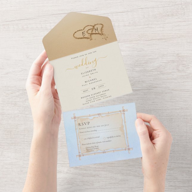 Invitation Tout En Un Plage Hearts in Sand Wedding Inviter RSVP Détails (Déchirure)