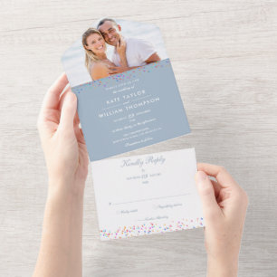 Invitation Tout En Un Rainbow Confetti Monogramme Photo Dusty Mariage bl