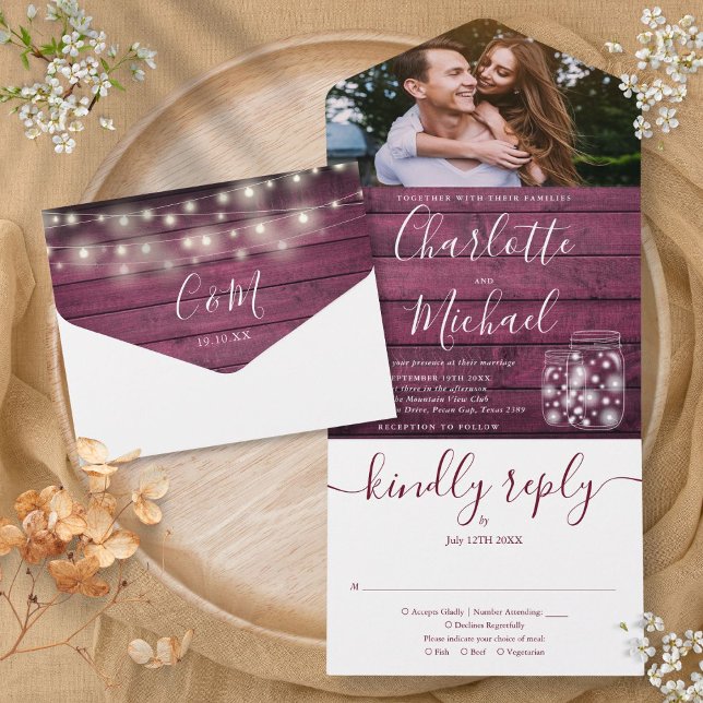 Invitation Tout En Un Red Wood String éclaire Mason Jars Photo Mariage (Red Wood String Lights Mason Jars Photo Wedding All In One Invitation)