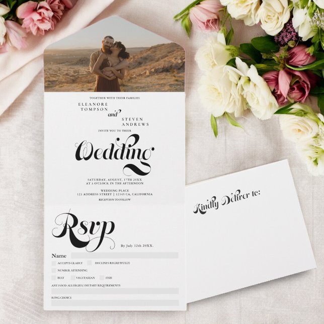 Invitation Tout En Un Retro photo noir blanc script mariage chic (Retro photo black white script chic wedding all in one invitation)