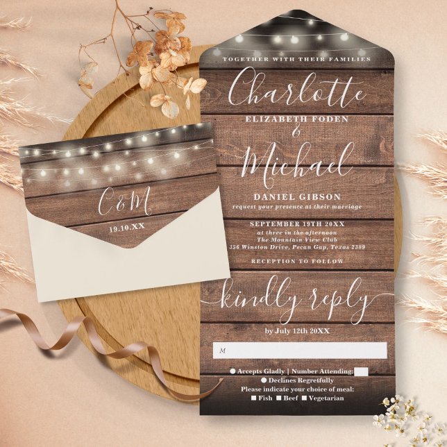 Invitation Tout En Un Rustique Barne Bois Chaîne Lumières Monogramme Mar (Rustic Barn Wood String Lights Monogram Wedding All In One Invitation)