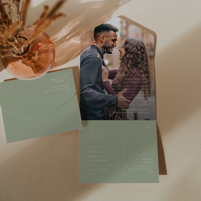 Invitation Tout En Un Script Whimsical | Sage Green Photo Sceau et envoi (Créateur téléchargé)