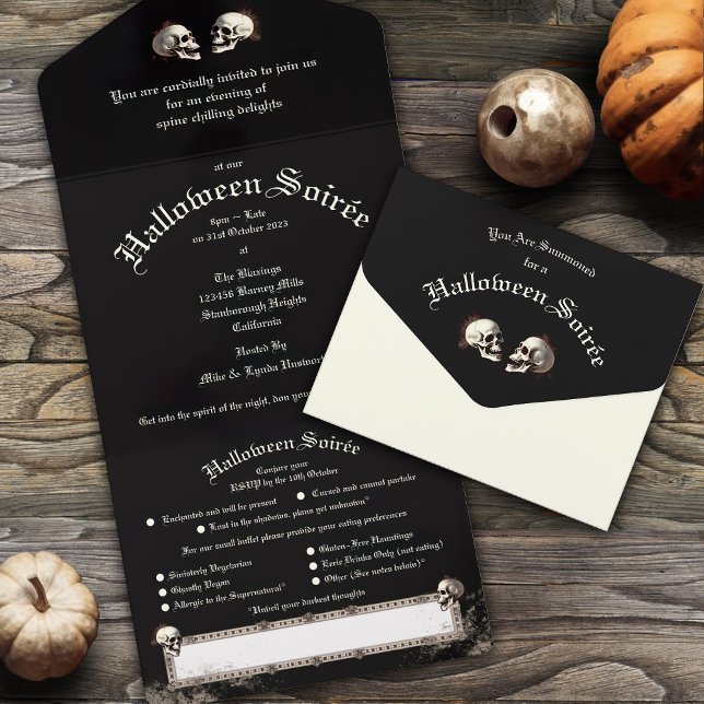 Invitation Tout En Un Skeletons de danse de la mort noire Halloween (Enter the realm of Halloween's macabre delight with our Dance Macabre - Dancing Skeletons invite.)