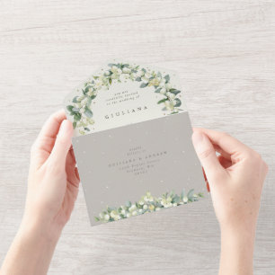 Invitation Tout En Un Taupe/Crise Snowberry + Eucalyptus Mariage d'hiver