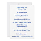 Tracteur rouge de Massey Ferguson dans le domaine