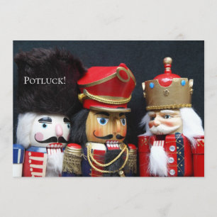 Invitation Trois crackers sur le arrière - plan noir