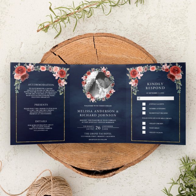 Invitation Trois Volets Blush rose et Bourgogne Floral Navy Mariage bleu (Créateur téléchargé)
