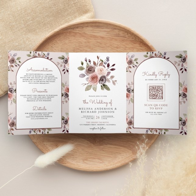 Invitation Trois Volets Boho Neutral Terme Taupe Floral QR Code Mariage (Créateur téléchargé)