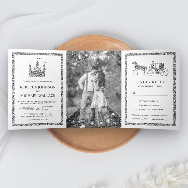 Invitation Trois Volets Château de conte de fées argenté Carrosse de princ (Créateur téléchargé)