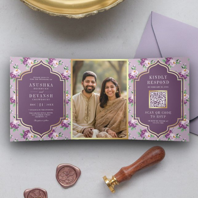 Invitation Trois Volets Code QR à motif floral violet Mariage indien (Créateur téléchargé)