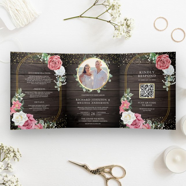Invitation Trois Volets Code QR Floral Mariage Bois Rustique Bohème Roses  (Créateur téléchargé)