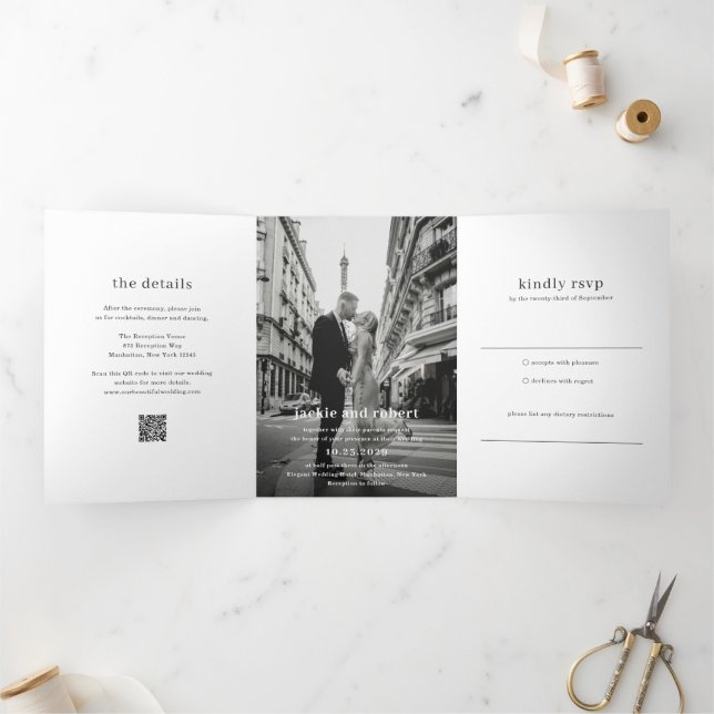 Invitation Trois Volets Code QR photo de mariage moderne minimal (Intérieur)
