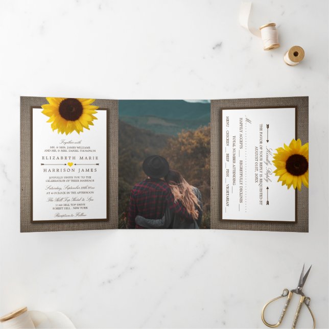 Invitation Trois Volets Country Rustic Sunflower & Burlap Suite Mariage (Intérieur)