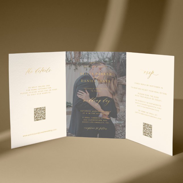 Invitation Trois Volets Crème or photo mariage RSVP détails QR code (Créateur téléchargé)