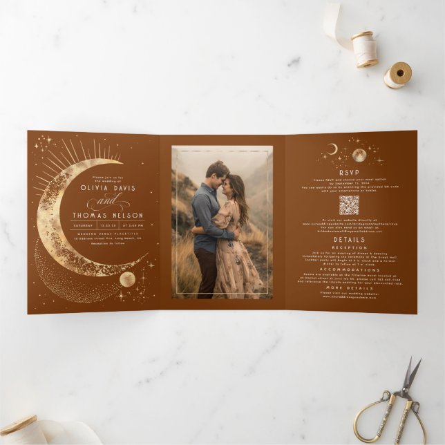 Invitation Trois Volets Crescent Moon Sun Halo Celestial Mariage Photo (Intérieur)