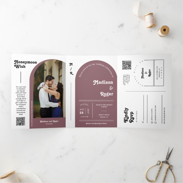 Invitation Trois Volets Dusty Purple Retro Boho Arch Photo QR Code Mariage (Intérieur)
