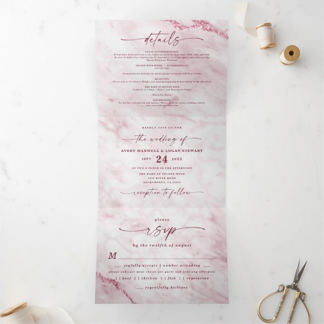 Invitation Trois Volets Elégant Blush & Marbre Bourgogne avec Mariage à hu (Intérieur)