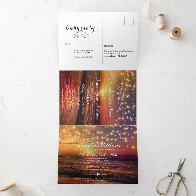 Invitation Trois Volets Elégant Sunset Beach String Lights Mariage été (Intérieur)