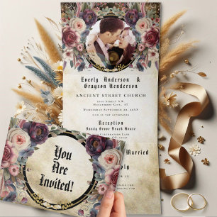 Invitation Trois Volets Élégant TriPliage Médiéval Rose Floral Mariage