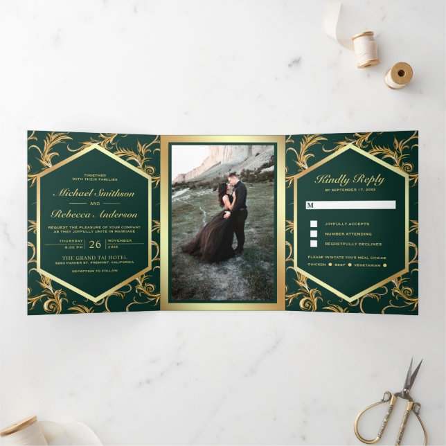 Invitation Trois Volets Emerald Green Gold Flourish Swirl Wedding Photo (Intérieur)