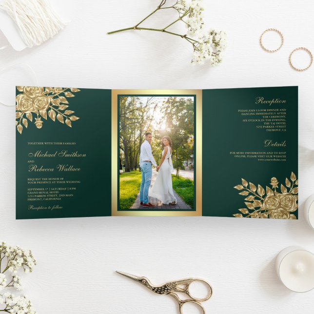 Invitation Trois Volets Faux Gold Foil Feuilles Floral Emerald Green Maria (Créateur téléchargé)
