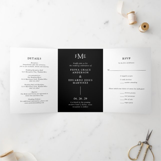 Invitation Trois Volets Fiona Black Bold Monogramme Mariage moderne (Intérieur)