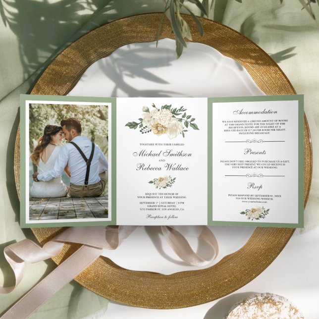 Invitation Trois Volets Ivory Floral Sage Green Feuilles Photo Mariage (Créateur téléchargé)