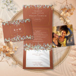 Invitation Trois Volets Lilac Foliage Terracotta Monogramme Mariage photo<br><div class="desc">Le tout dans un faire-part de mariage en terre cuite tri-plié avec de la végétation sauge et lilas,  typographie élégante et votre photo spéciale. L'invitation comprend les détails de votre invité de célébration et une carte RSVP détachable. Conçu par Thisisnotme©</div>