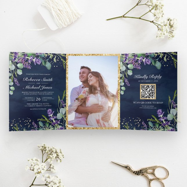 Invitation Trois Volets Mariage Code QR Bleu Marine Lavande et Eucalyptus (Créateur téléchargé)