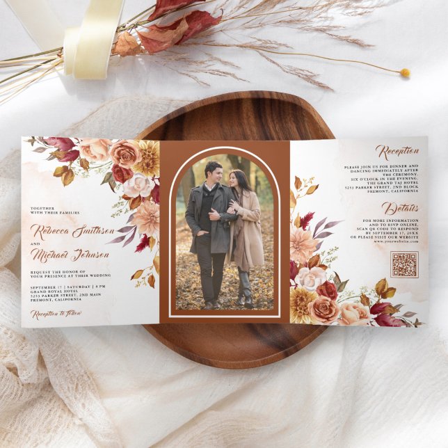 Invitation Trois Volets Mariage Code QR Floral Terracotta Bourgogne Rustiq (Créateur téléchargé)