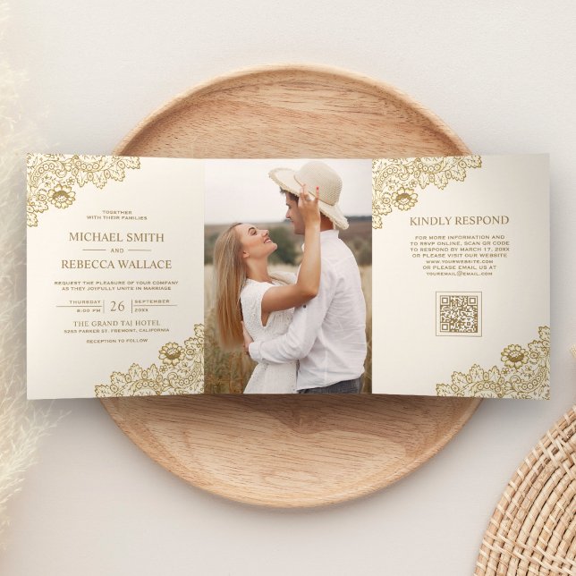 Invitation Trois Volets Mariage Code QR Photo Crème Ivoire Dentelle Dorée (Créateur téléchargé)
