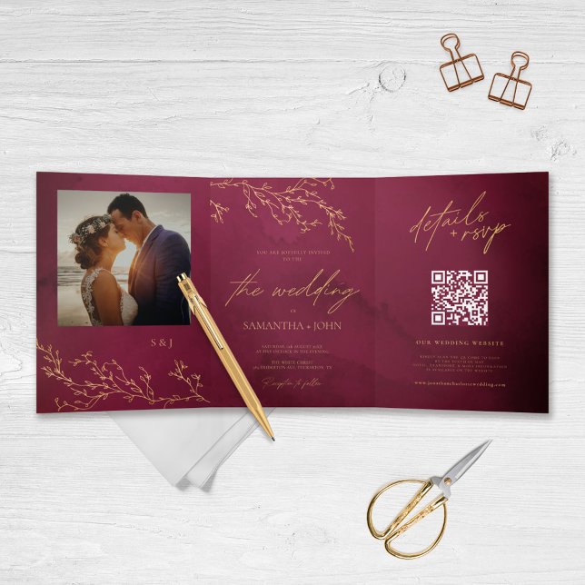 Invitation Trois Volets Mariage élégant botanique rouge et or Crimson (Créateur téléchargé)