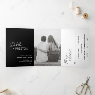 Invitation Trois Volets Mariage Moderne Code QR Noir Minimaliste