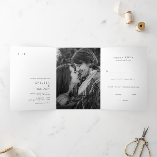 Invitation Trois Volets Mariage Moderne Photo Monogramme Gris (Intérieur)