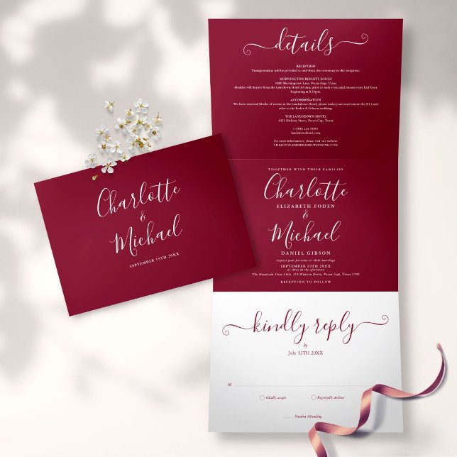 Invitation Trois Volets Mariage Monogramme Script Élégant Bourgogne (Créateur téléchargé)