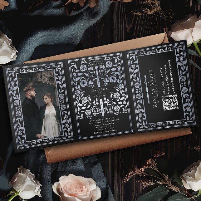 Invitation Trois Volets Noir Argent Royal Médiéval Mariage QR Code (Créateur téléchargé)