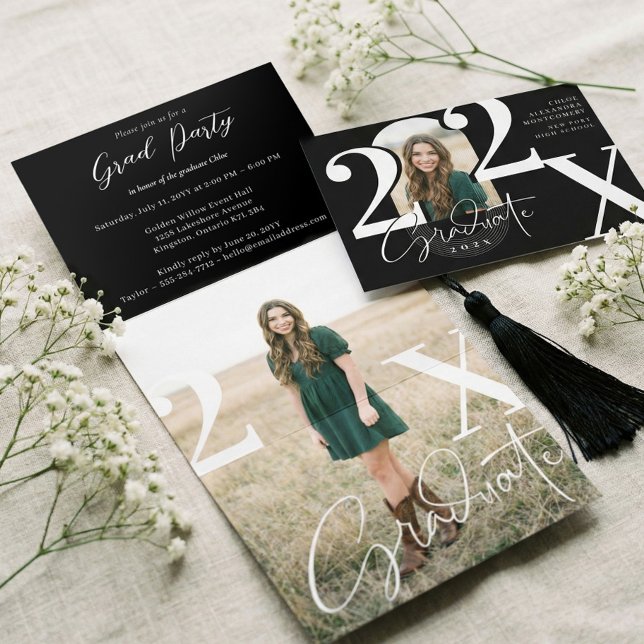 Invitation Trois Volets Photo d'arch de l'année de remise des diplômes mod (Minimal Modern Bold Graduation Year Arch Photo Tri-Fold Invitation)