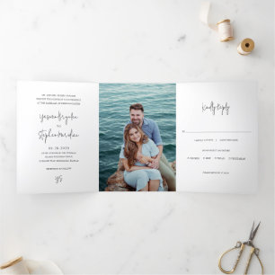 Invitation Trois Volets Photo en noir et blanc chic et moderne pour mariag
